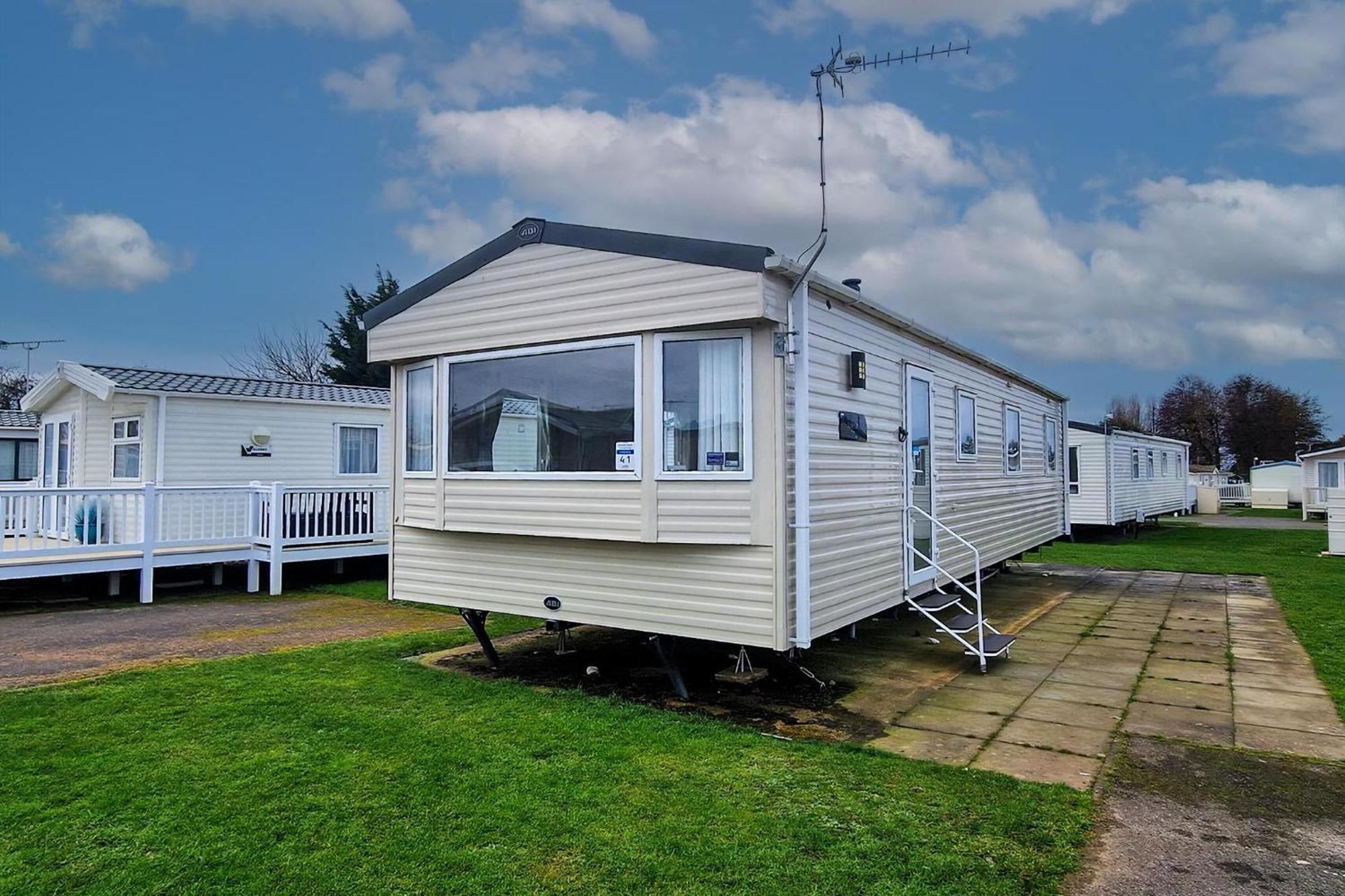 8 Berth Caravan For Hire At Manor Park Near To A Great Beach Ref 23041C Hunstanton Exterior foto